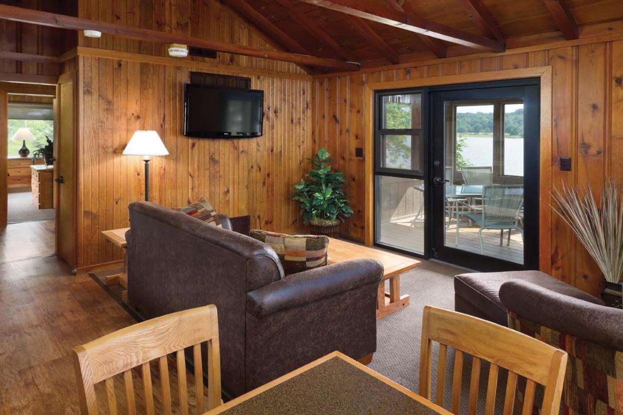 Hueston Woods Lodge And Conference Center College Corner Exterior foto